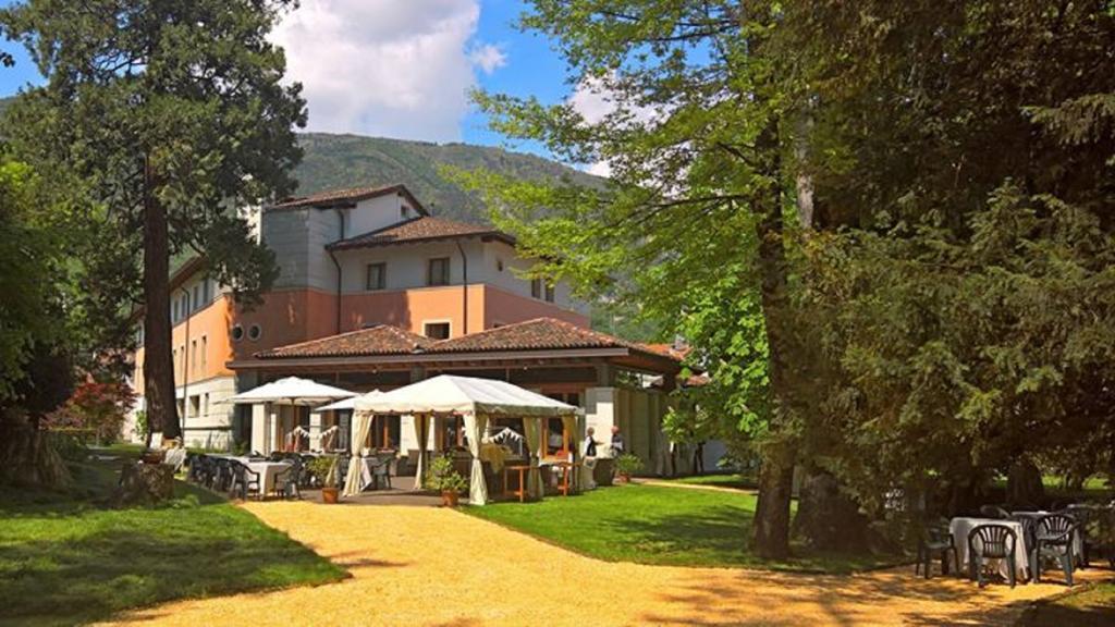Eurohotel Palace Maniago Exterior foto